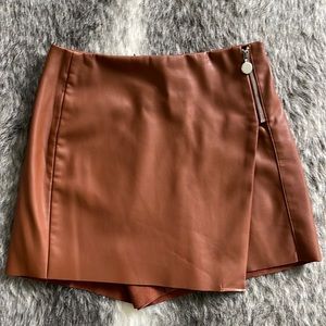 Faux leather skort